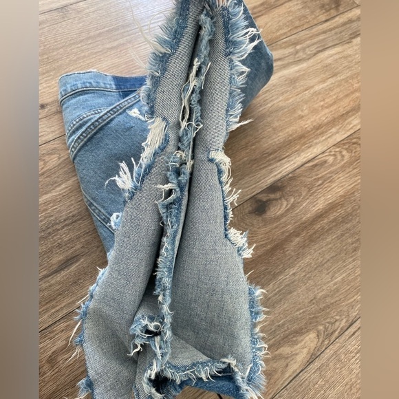 NWT Abercrombie & Fitch The Mom Shorts High Rise Distressed Women’s 35 - Picture 13 of 14